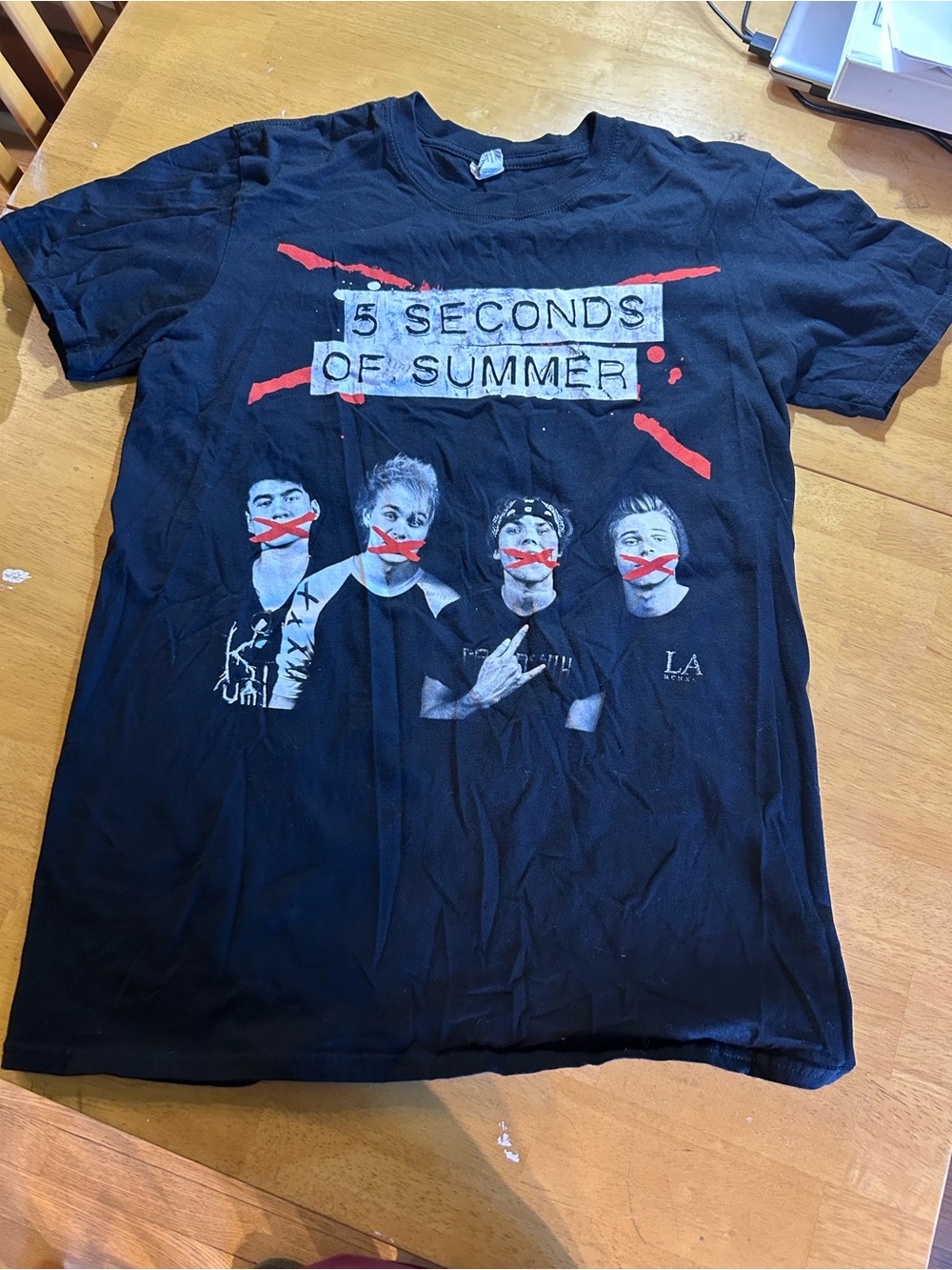 5 Seconds Of Summer concert tshirt